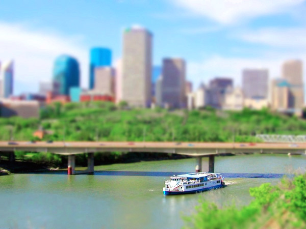 移轴镜头下的图片仿佛一个缩微模型世界