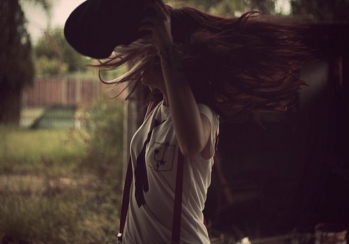 很漂亮的QQ空间欧美意境图片：载着气球，陪你兜风