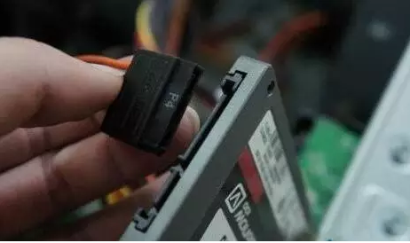 电脑硬盘 电脑硬盘