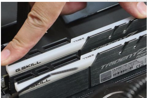 电脑启动不了 电脑启动不了