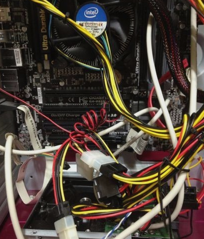 电脑硬盘 电脑硬盘